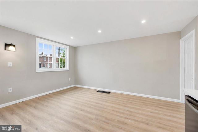 925 MAPLE AVE, Glenolden, PA 19036