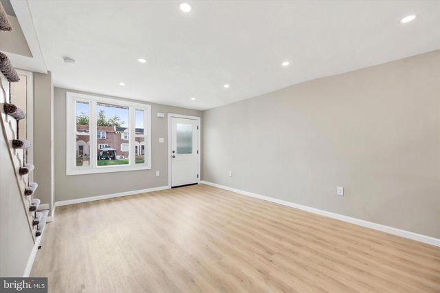 925 MAPLE AVE, Glenolden, PA 19036