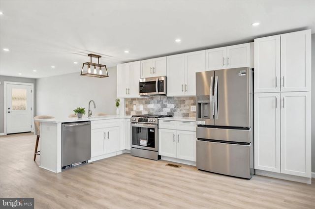 925 MAPLE AVE, Glenolden, PA 19036