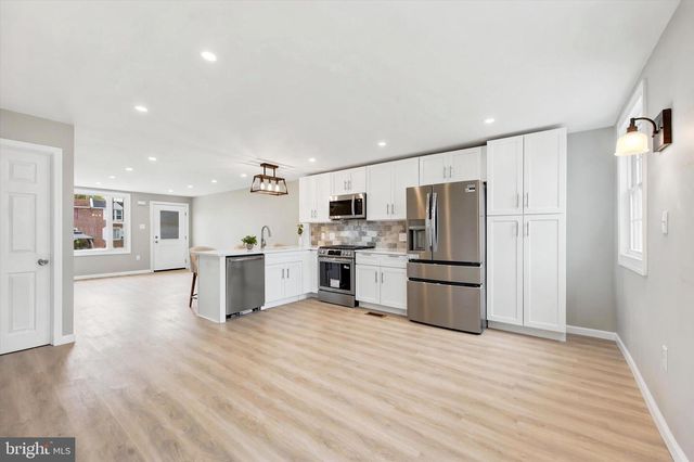 925 MAPLE AVE, Glenolden, PA 19036