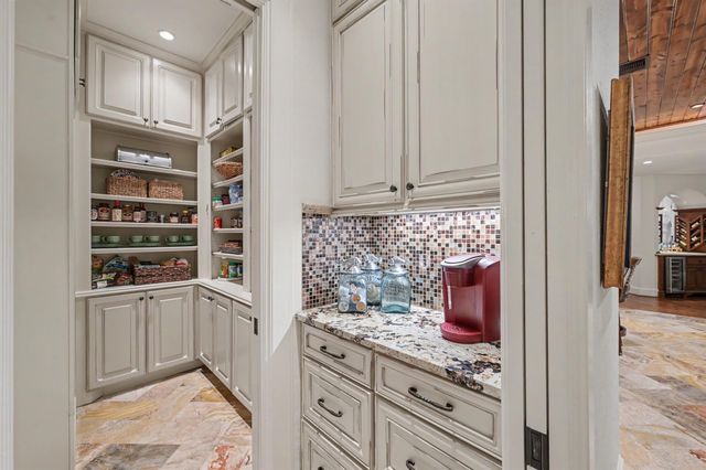 22 Watertree Court, Spring, TX 77380