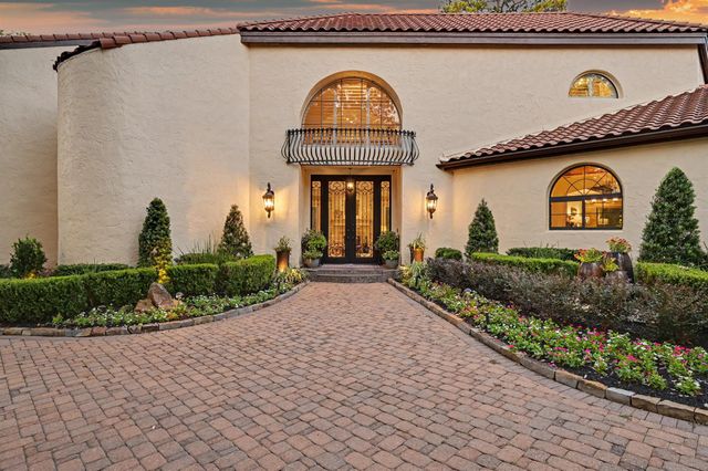 22 Watertree Court, Spring, TX 77380