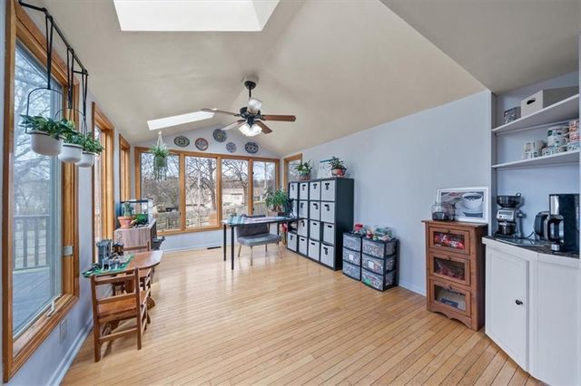 7912 HASKINS Street, Lenexa, KS 66215