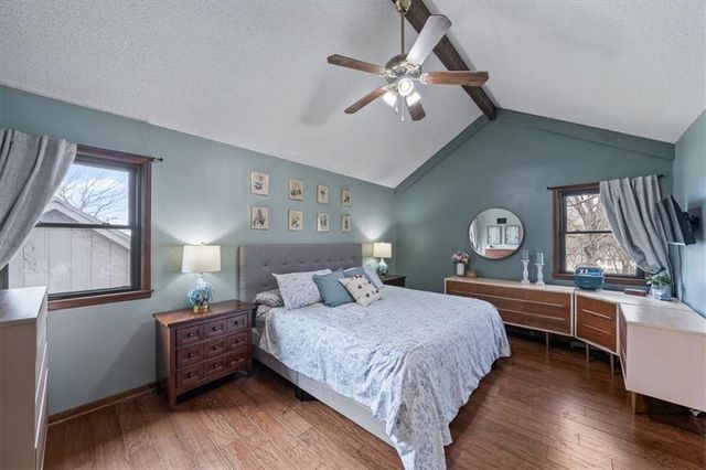 7912 HASKINS Street, Lenexa, KS 66215