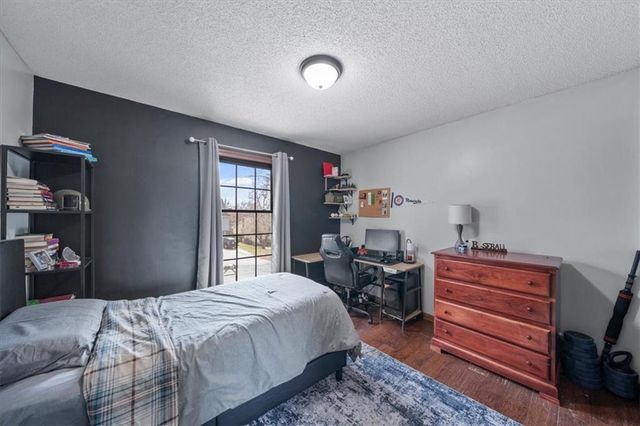 7912 HASKINS Street, Lenexa, KS 66215