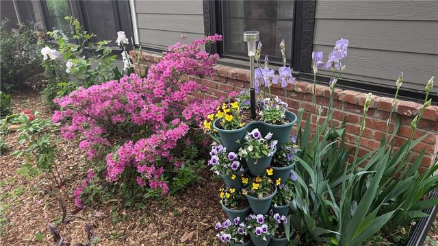 7912 HASKINS Street, Lenexa, KS 66215