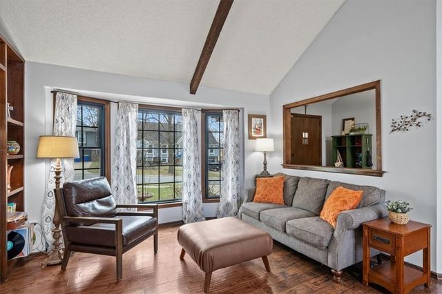 7912 HASKINS Street, Lenexa, KS 66215