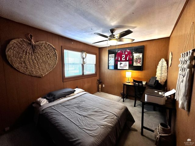 5112 Murray Road, Manhattan, KS 66503