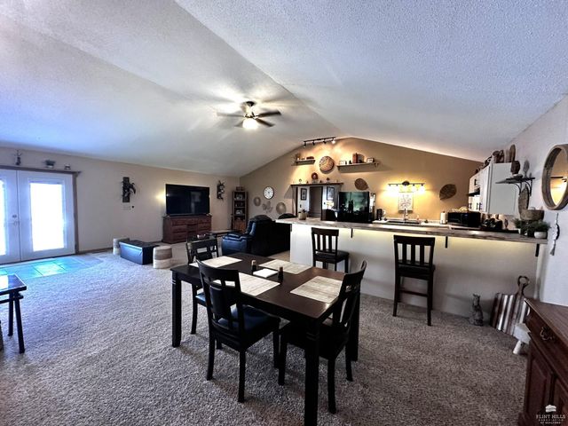 5112 Murray Road, Manhattan, KS 66503