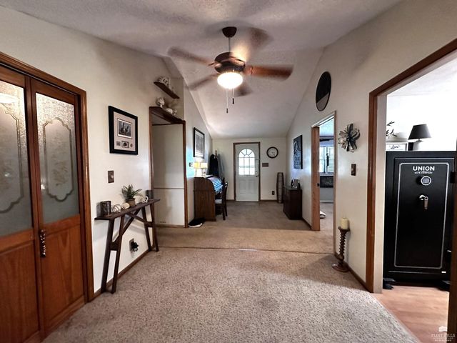 5112 Murray Road, Manhattan, KS 66503