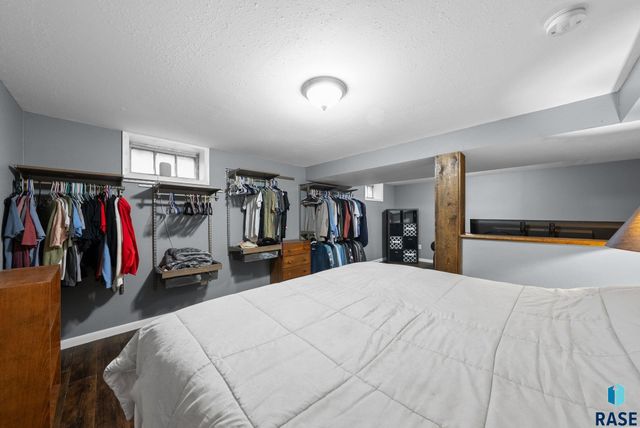 517 S Lyndale Ave Avenue, Sioux Falls, SD 57110