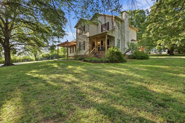 1038 S Cross Bridges Rd, Mount Pleasant, TN 38474