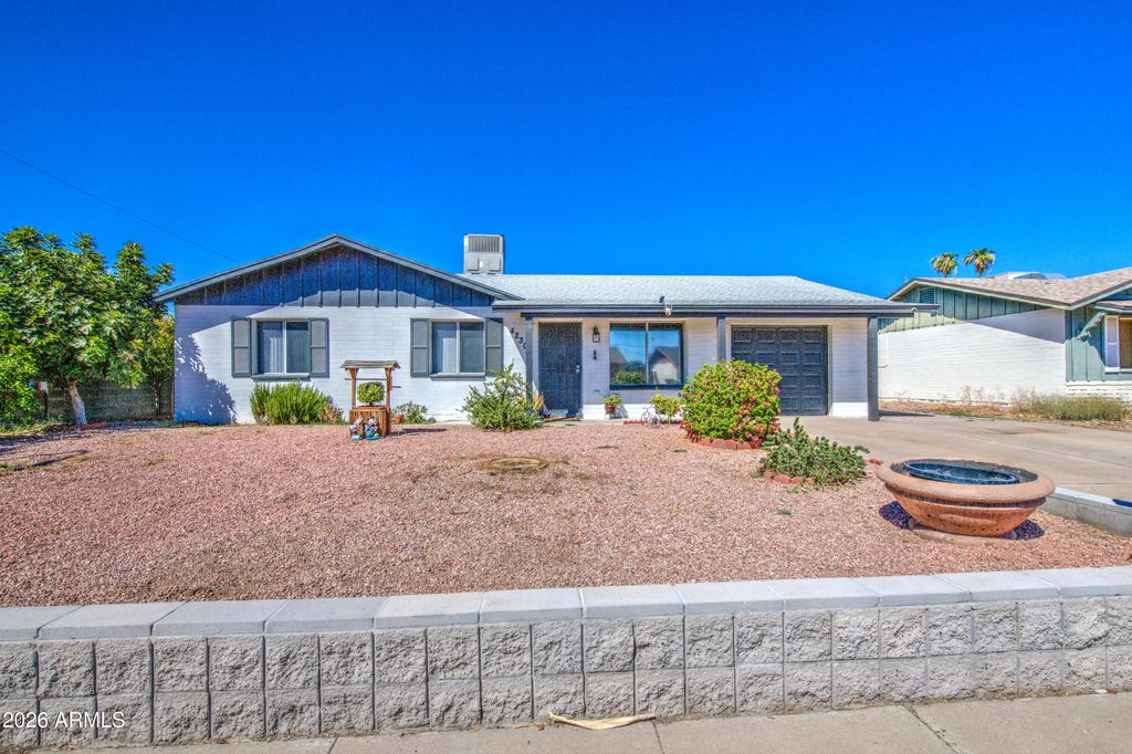 4230 W KALER Drive, Phoenix, AZ 85051 — photo 2