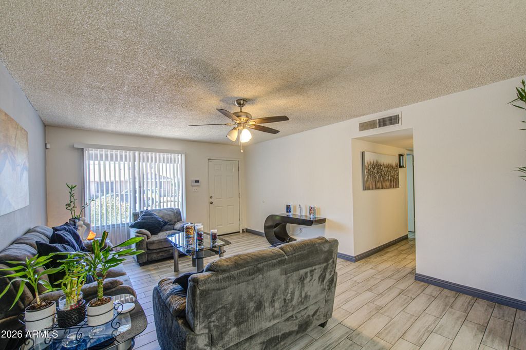 4230 W KALER Drive, Phoenix, AZ 85051 — photo 5