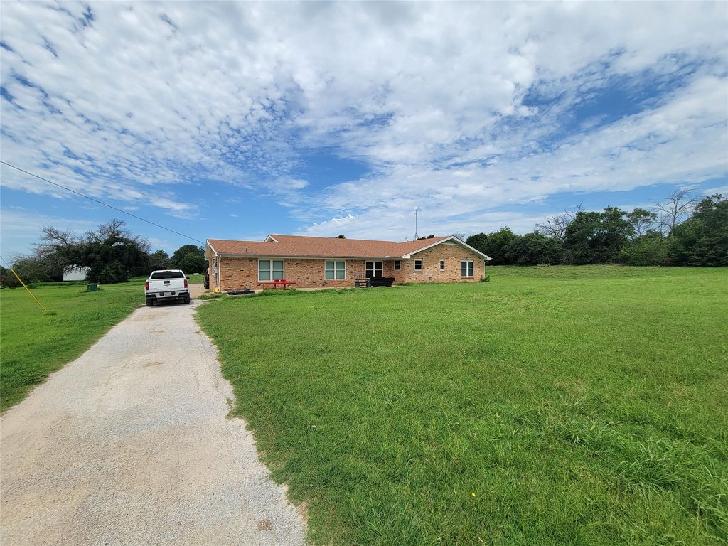 1609 Sweet Springs Road, Weatherford, TX 76088
