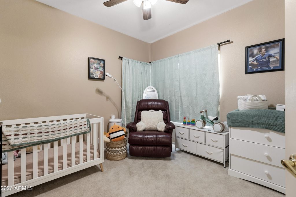 Image 17 of property listing at 5044 E SIESTA Drive 3, Phoenix, AZ 85044