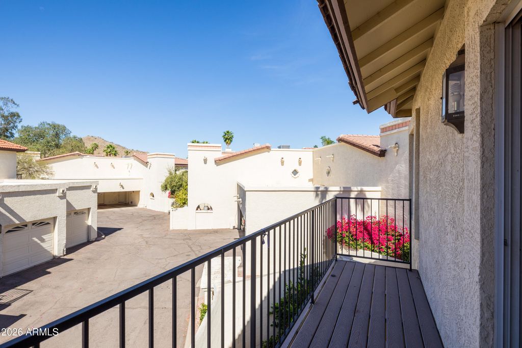 Image 22 of property listing at 5044 E SIESTA Drive 3, Phoenix, AZ 85044