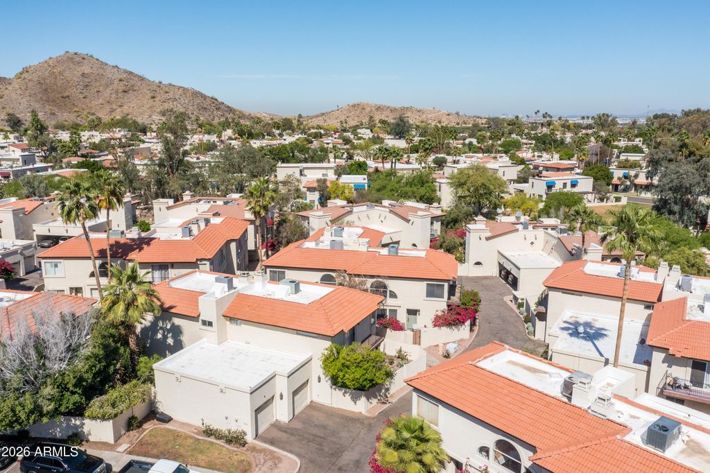 Image 30 of property listing at 5044 E SIESTA Drive 3, Phoenix, AZ 85044