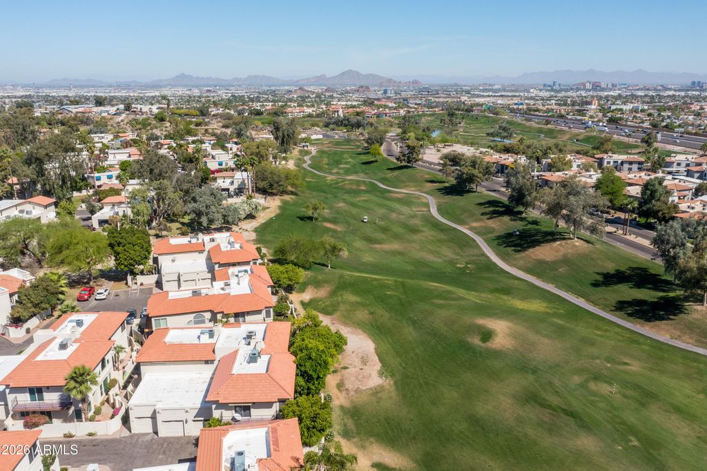 Image 31 of property listing at 5044 E SIESTA Drive 3, Phoenix, AZ 85044