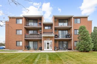 9860 W 153rd Street 312, Orland Park, IL 60462