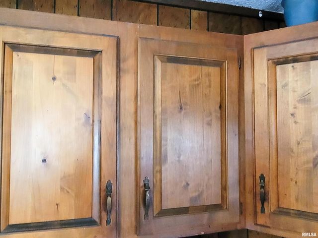 595 WEST Street, Louisville, IL 62858