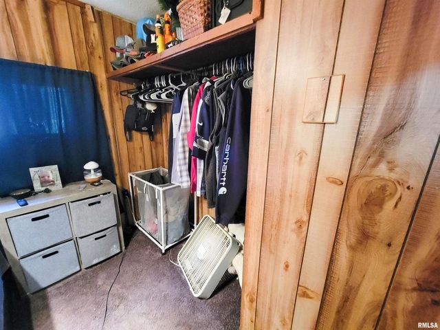 595 WEST Street, Louisville, IL 62858