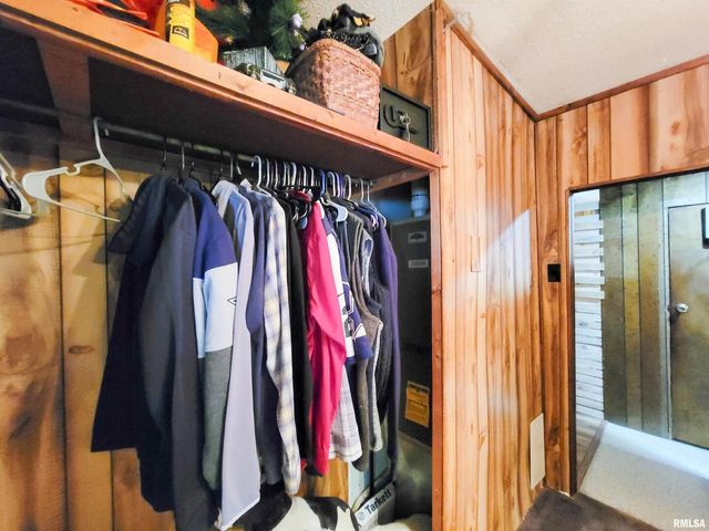 595 WEST Street, Louisville, IL 62858