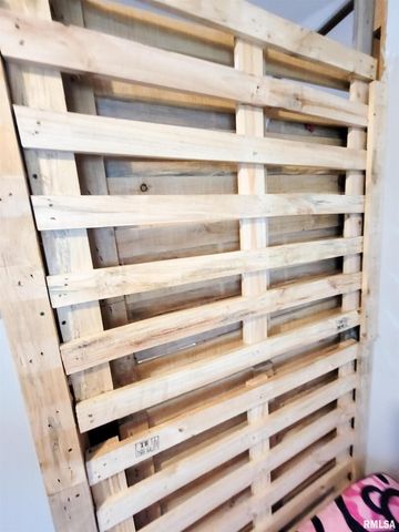 595 WEST Street, Louisville, IL 62858