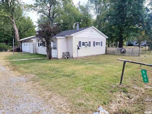 595 WEST Street, Louisville, IL 62858