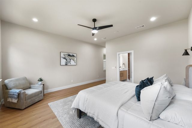 8914 Wadlington Avenue, Dallas, TX 75217