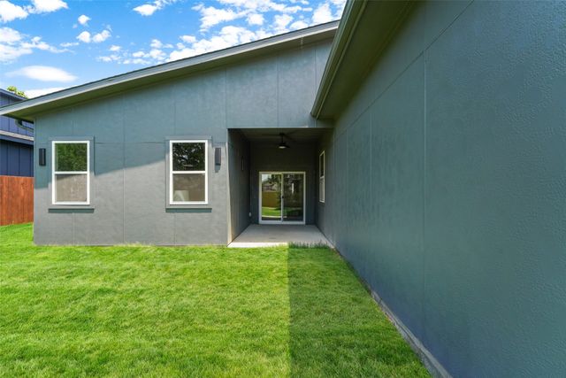 8914 Wadlington Avenue, Dallas, TX 75217