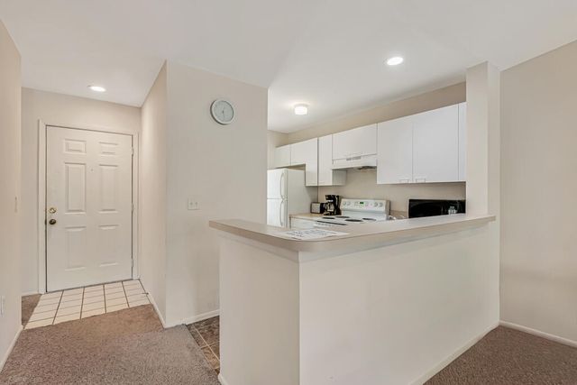 4783 Via Palm Lakes 121, West Palm Beach, FL 33417