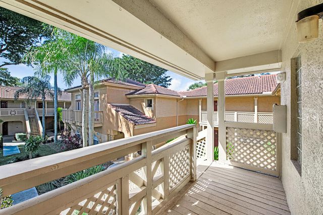 4783 Via Palm Lakes 121, West Palm Beach, FL 33417