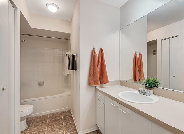 4783 Via Palm Lakes 121, West Palm Beach, FL 33417