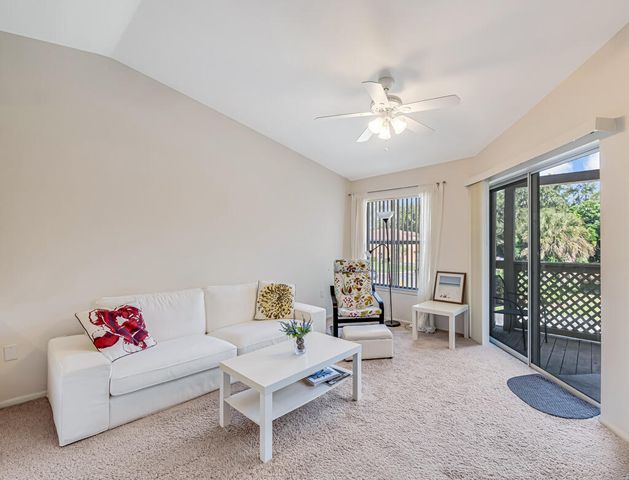 4783 Via Palm Lakes 121, West Palm Beach, FL 33417