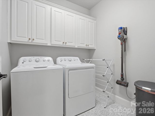 8916 Abrell Walk Court, Charlotte, NC 28226
