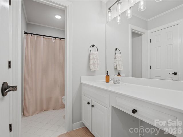 8916 Abrell Walk Court, Charlotte, NC 28226