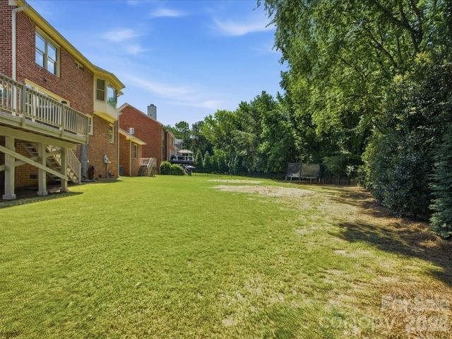 8916 Abrell Walk Court, Charlotte, NC 28226