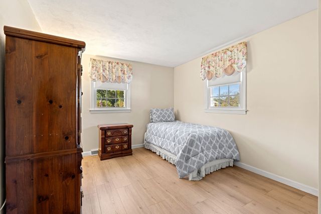 281 Beech St, Tewksbury, MA 01876