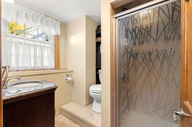 281 Beech St, Tewksbury, MA 01876