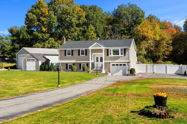 281 Beech St, Tewksbury, MA 01876