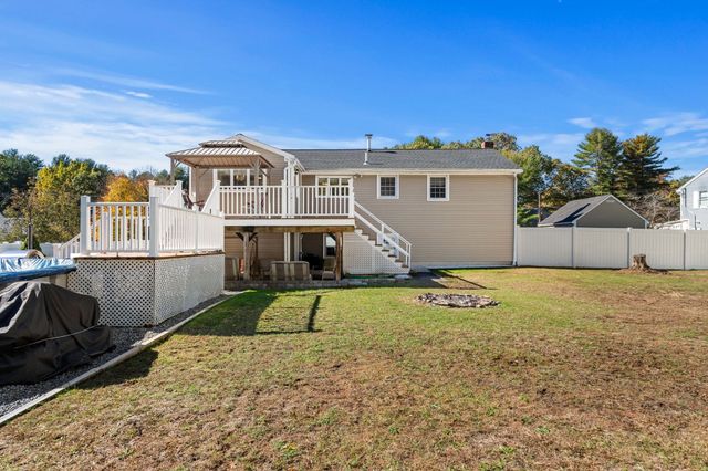 281 Beech St, Tewksbury, MA 01876