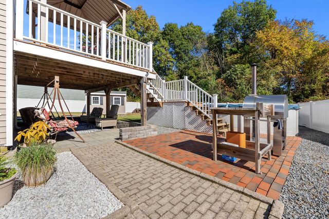 281 Beech St, Tewksbury, MA 01876