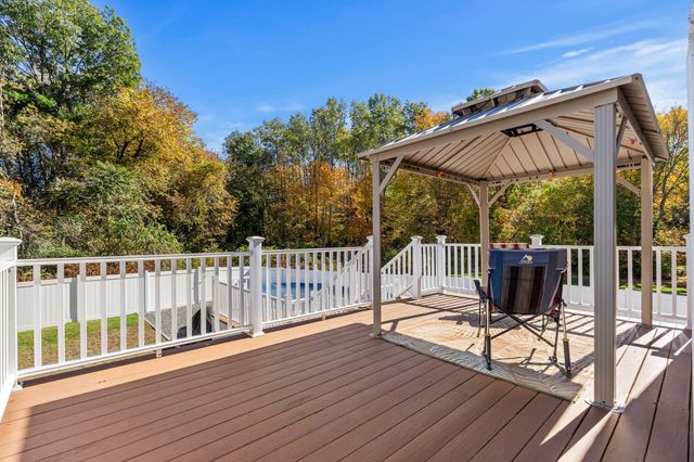 281 Beech St, Tewksbury, MA 01876