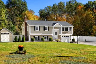 281 Beech St, Tewksbury, MA 01876