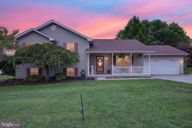 240 MATTHEW DR, New Oxford, PA 17350