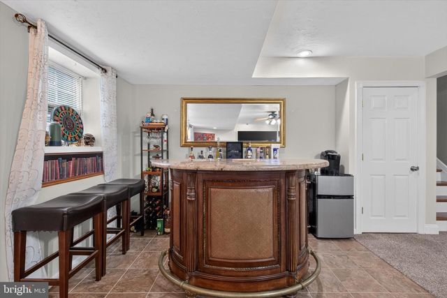 240 MATTHEW DR, New Oxford, PA 17350