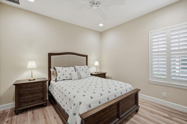 5131 SOUTHERN VALLEY LOOP, Brooksville, FL 34601