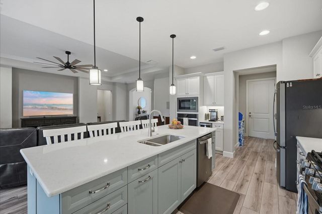 5131 SOUTHERN VALLEY LOOP, Brooksville, FL 34601