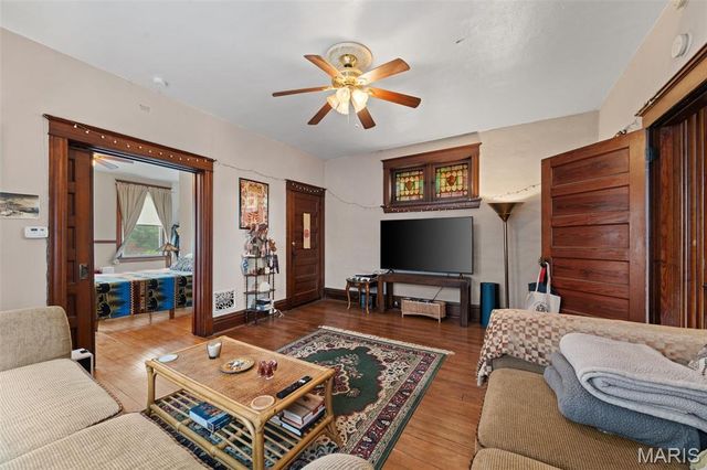 3630 Bamberger Avenue, St Louis, MO 63116